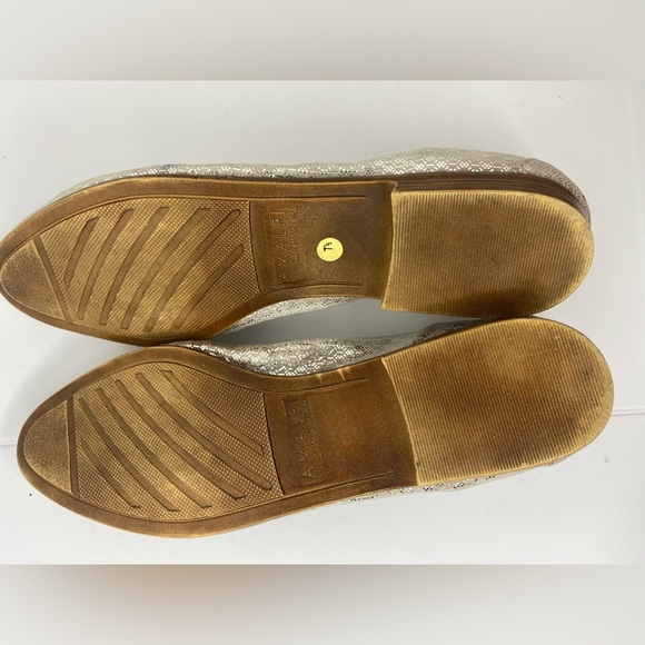 Amalfi Elegant Silver Loafers with Gold Accent - Picture 4 of 6